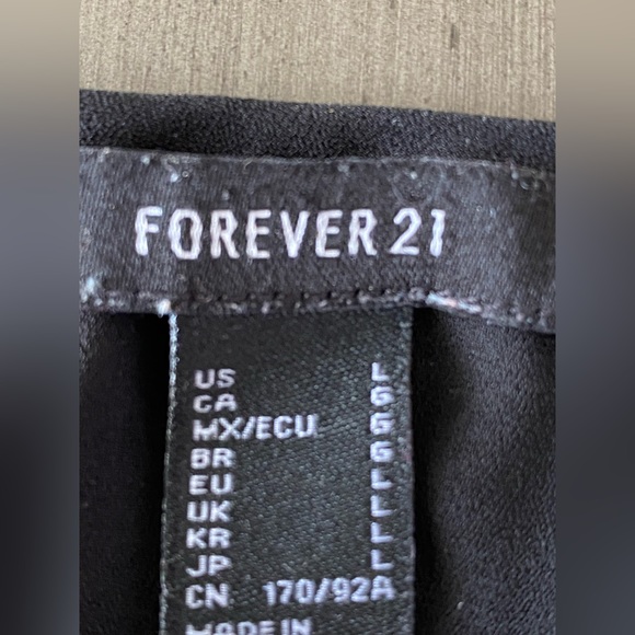 Women’s Forever 21 Blouse - Picture 3 of 3